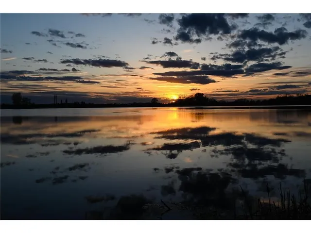 $600,000 | 2301 Keystone Avenue Northeast, St. Michael, MN 55376