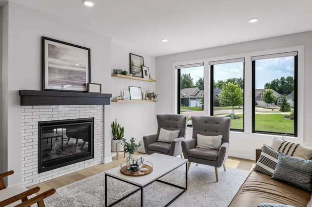 $600,000 | 2301 Keystone Avenue Northeast, St. Michael, MN 55376