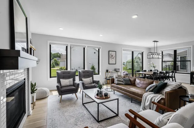 $600,000 | 2301 Keystone Avenue Northeast, St. Michael, MN 55376