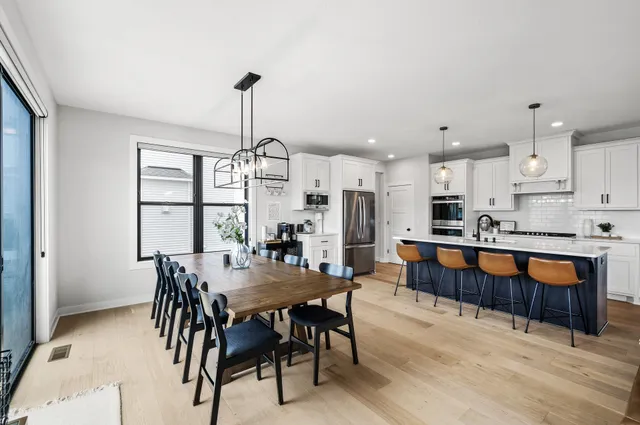 $600,000 | 2301 Keystone Avenue Northeast, St. Michael, MN 55376