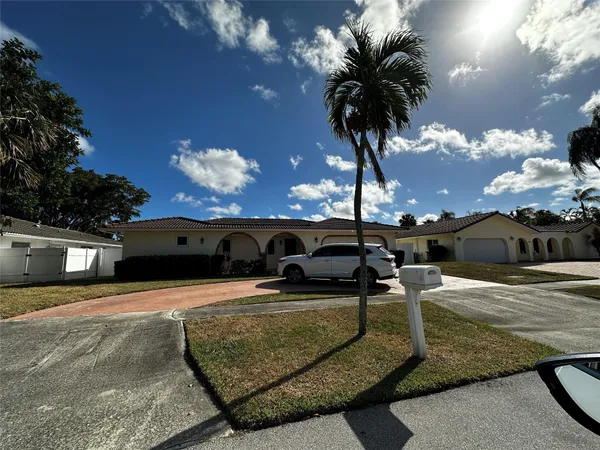 $4,450 | 6860 Calle Del Paz South, Boca Raton, FL 33433