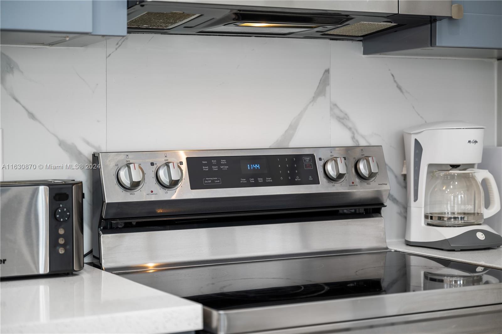 1648 Southwest 7th Street Miami, FL 33135 - Photo 18 of 23 a close view of stove top oven