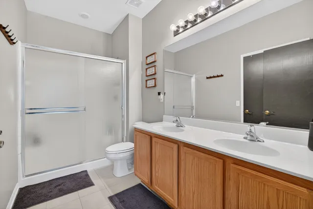 $299,000 | 1596 Ludington Circle, Romeoville, IL 60446