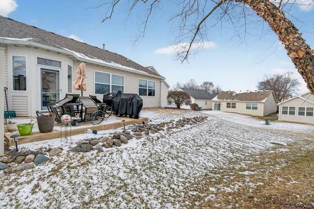 $299,000 | 1596 Ludington Circle, Romeoville, IL 60446