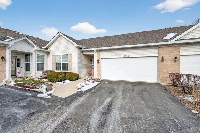 $299,000 | 1596 Ludington Circle, Romeoville, IL 60446