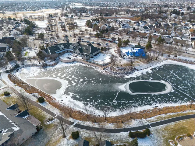 $299,000 | 1596 Ludington Circle, Romeoville, IL 60446