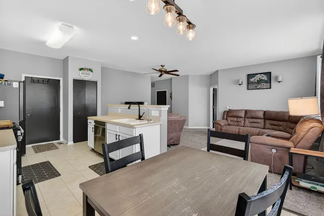 $299,000 | 1596 Ludington Circle, Romeoville, IL 60446