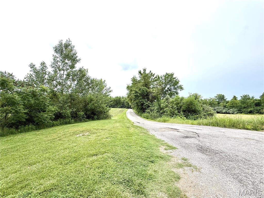 8757 Highway 50 Lebanon, IL 62254 - Photo 6 of 82