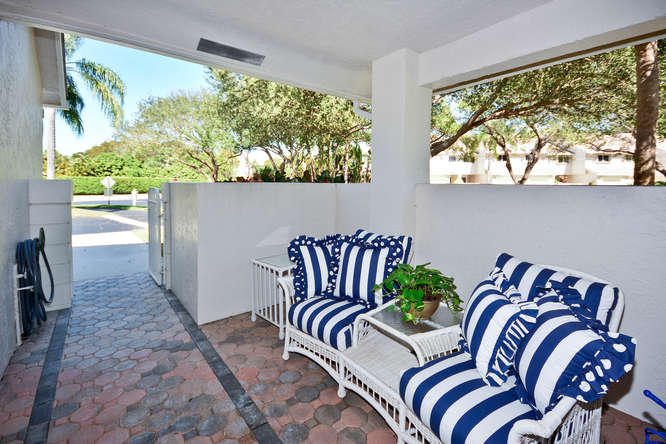 6037 Old Court Road, Unit 901 Boca Raton, FL 33433 - Photo 3 of 43 Front patio