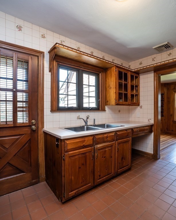 85 Emerson Road Longmeadow, MA 01106 - Photo 13 of 34 Gallery Image 13