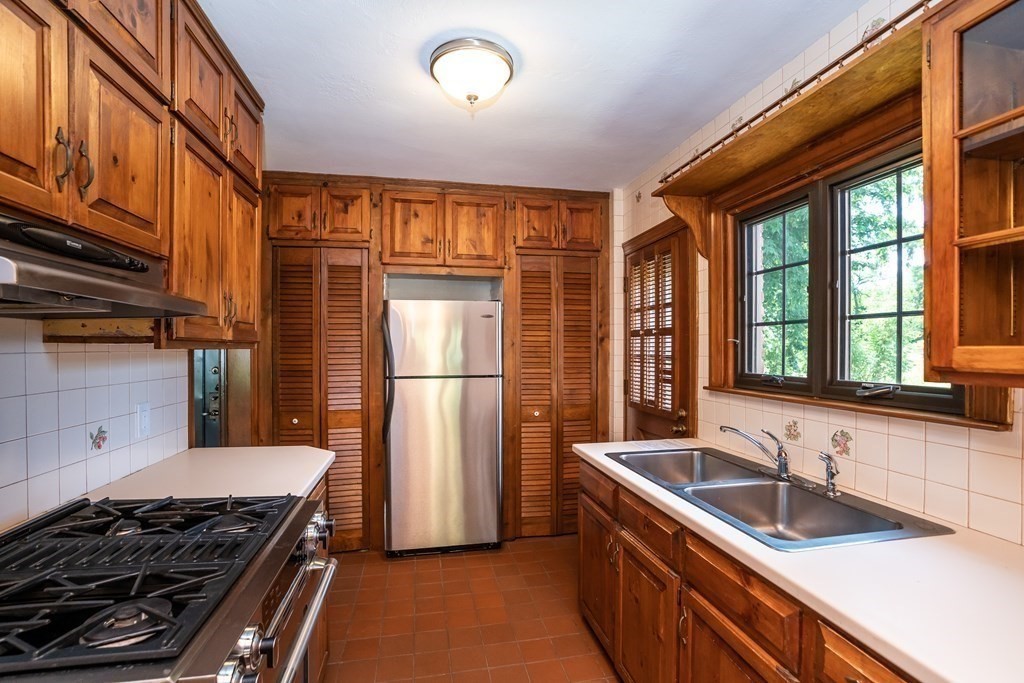 85 Emerson Road Longmeadow, MA 01106 - Photo 14 of 34 Gallery Image 14