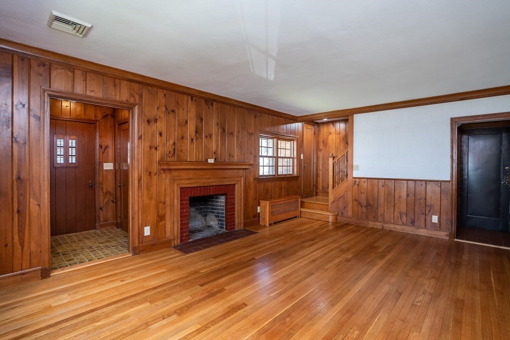 85 Emerson Road Longmeadow, MA 01106 - Photo 3 of 34 Gallery Image 3