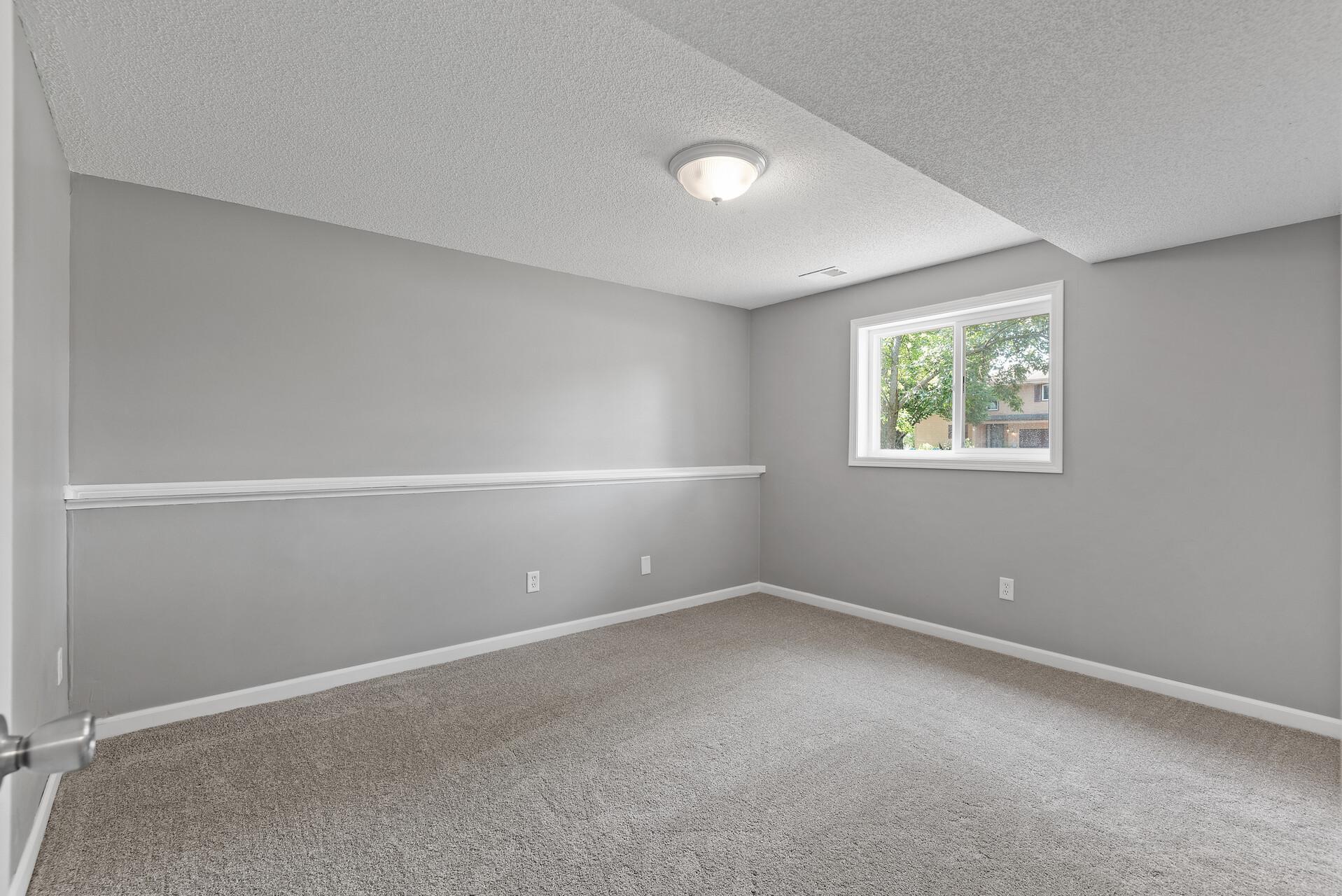 14352 Embry Path Apple Valley, MN 55124 - Photo 38 of 45 Gallery Image 38