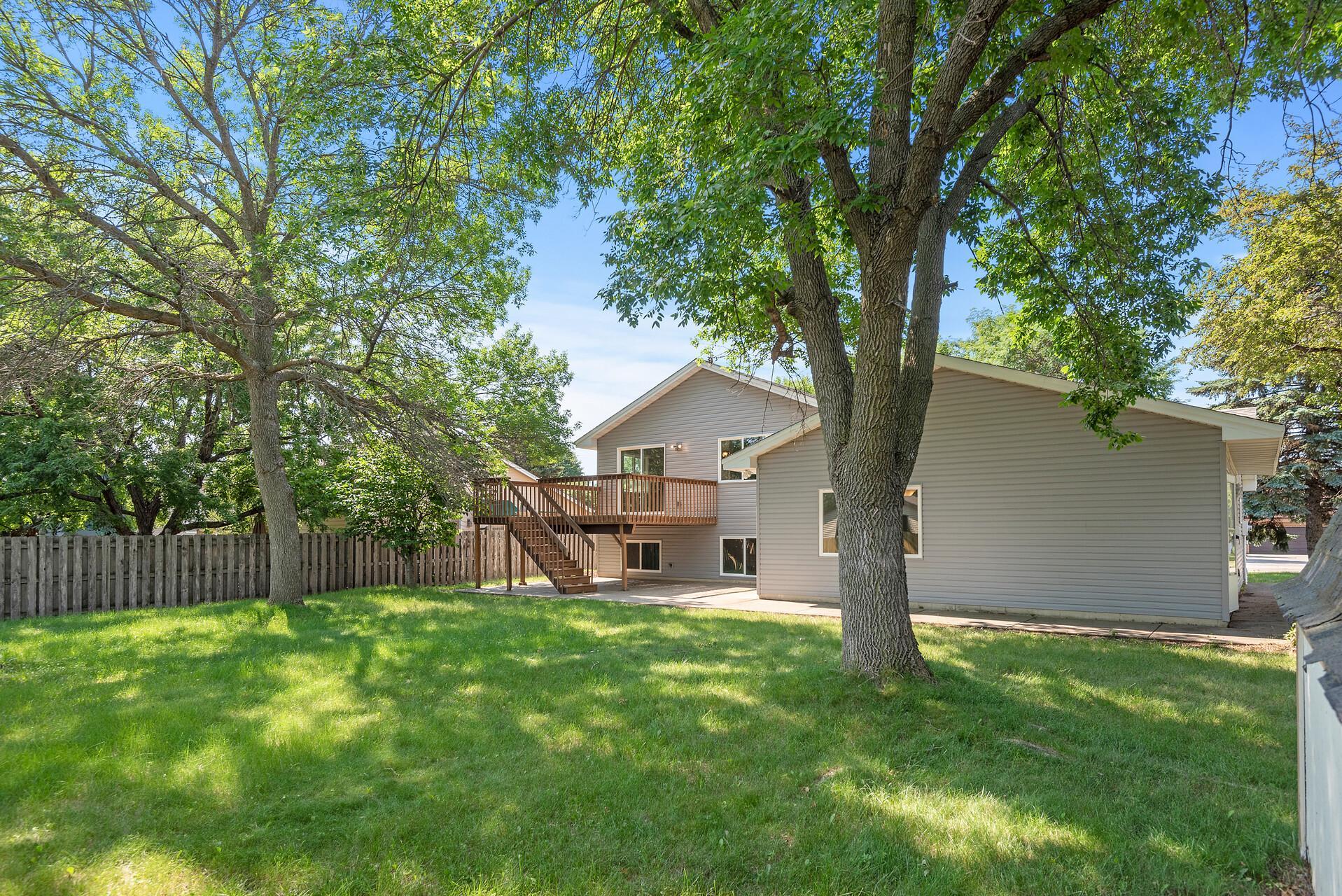 14352 Embry Path Apple Valley, MN 55124 - Photo 44 of 45 Gallery Image 44