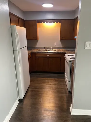 $1,500 | 9517 Mansfield Avenue, Unit 4, Oak Lawn, IL 60453