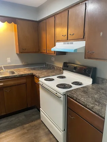 $1,500 | 9517 Mansfield Avenue, Unit 4, Oak Lawn, IL 60453