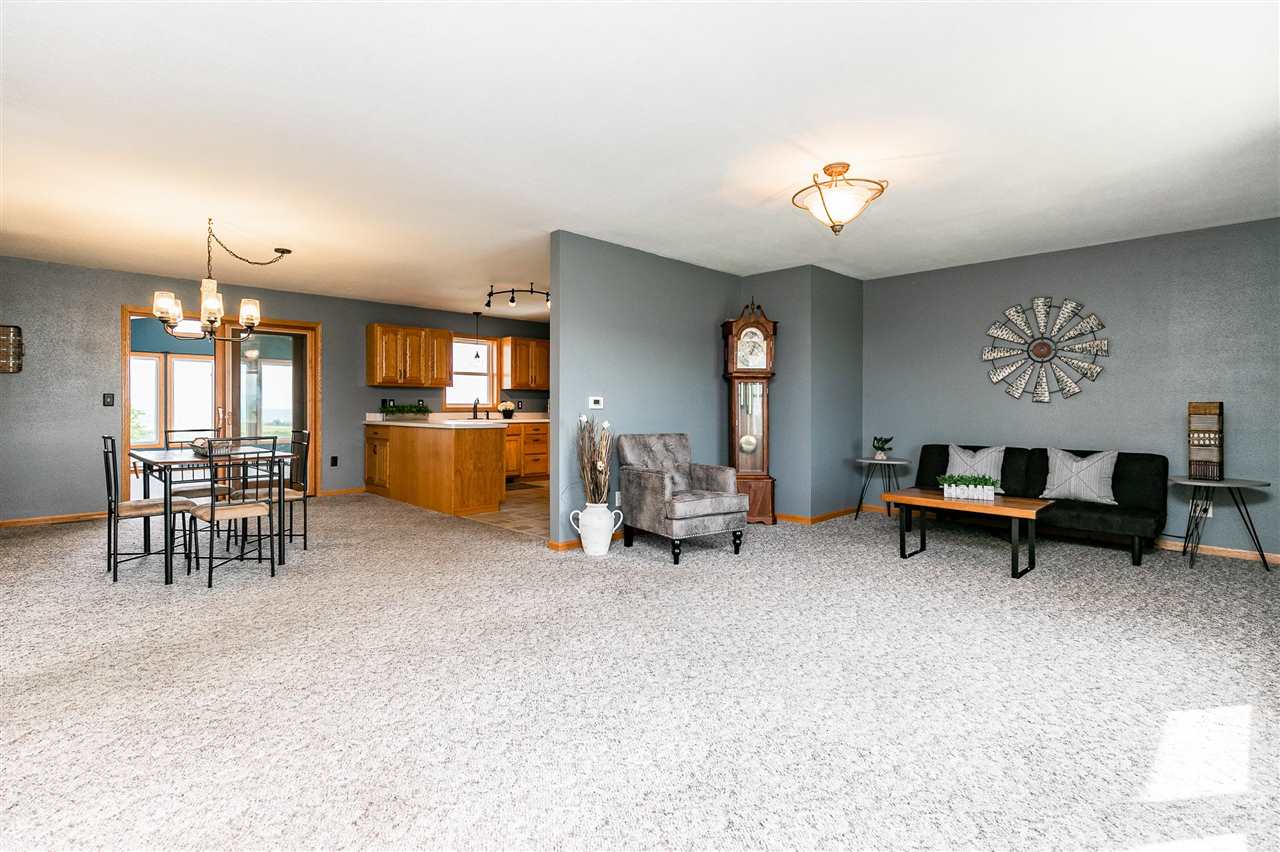 35141 Littleport Road Edgewood, IA 52042 - Photo 5 of 27 Gallery Image 5