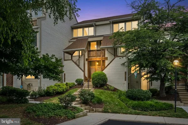 $295,000 | 18232 Windsor Hill Drive, Unit 309, Olney, MD 20832