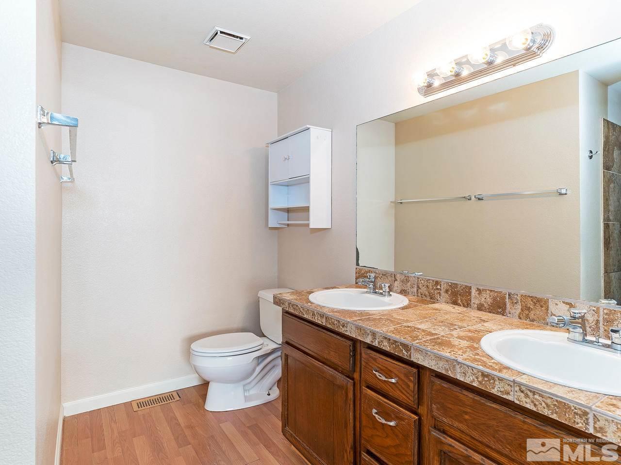 8660 Corrigan Way Reno, NV 89506 - Photo 8 of 12 Photo 8