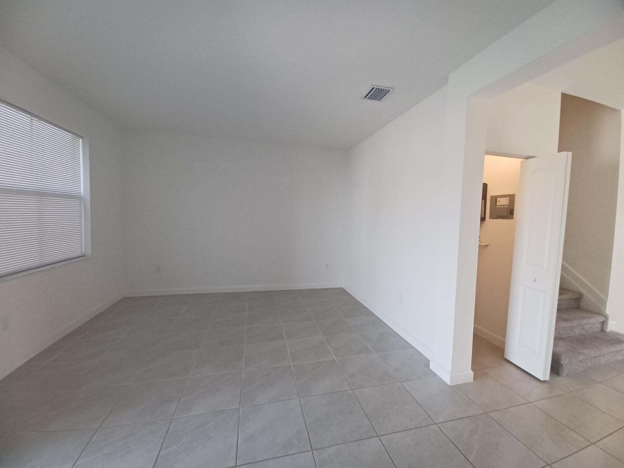 13274 Southwest 287th Terrace Homestead, FL 33033 - Photo 14 of 36 20230315000046585420000000-o