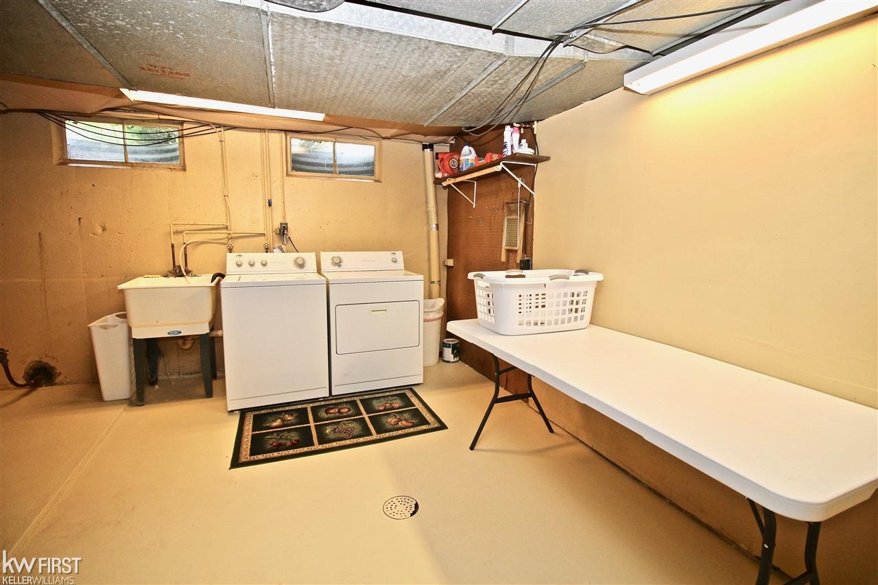 11163 West Mount Morris Road Flushing, MI 48433 - Photo 39 of 58 21466578-38.JPG