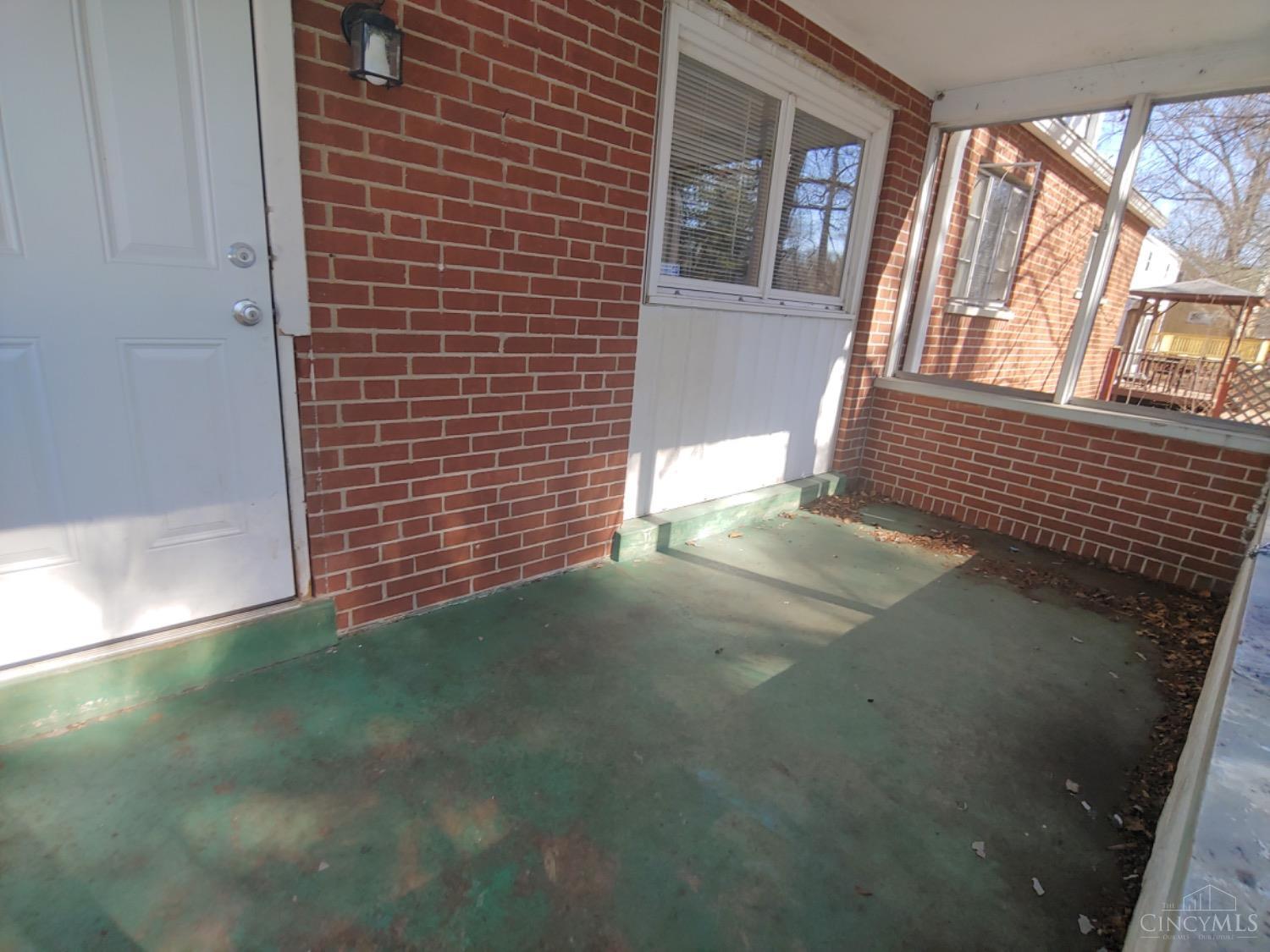 1067 Roxie Lane Cincinnati, OH 45224 - Photo 3 of 23 Gallery Image 3