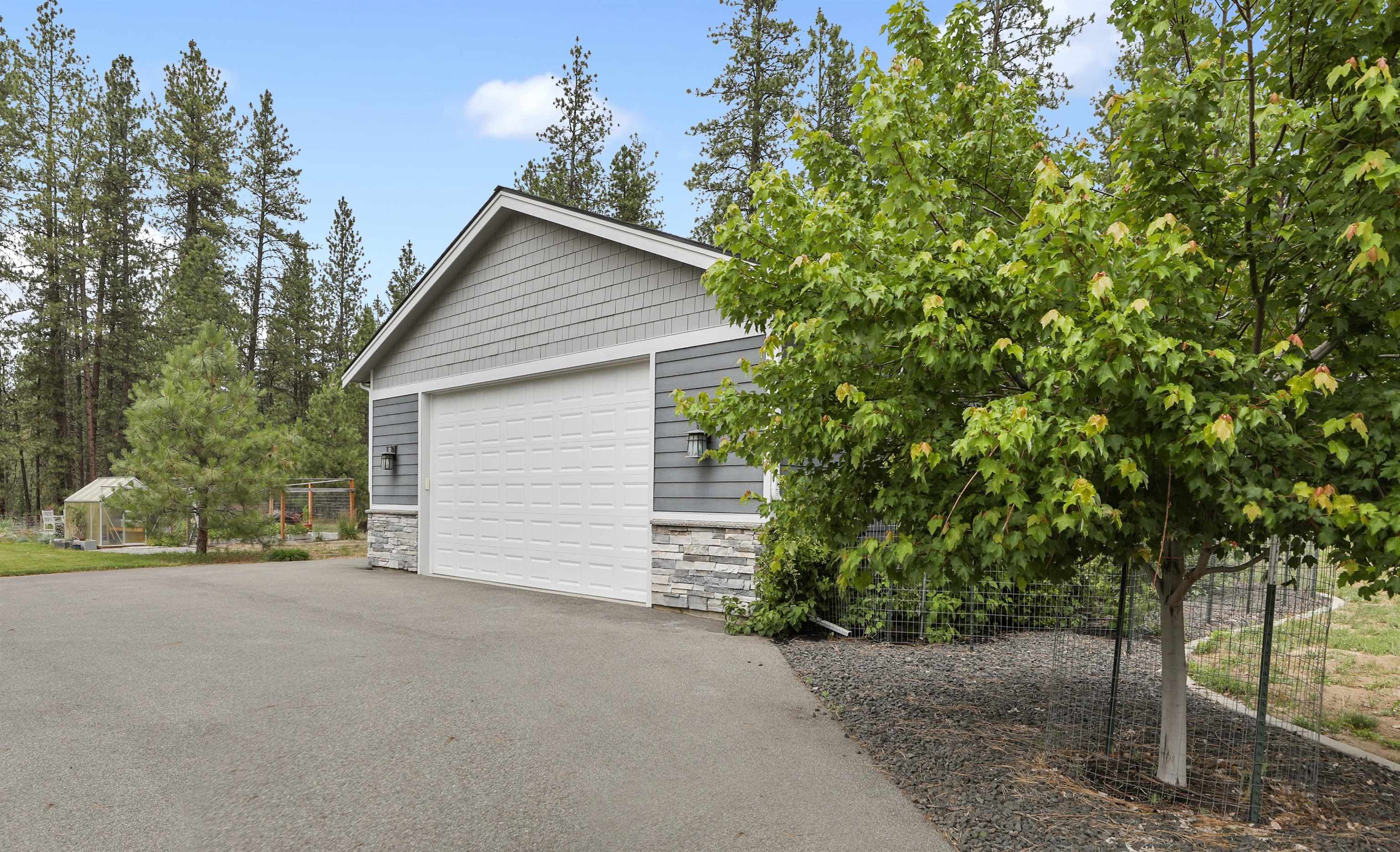 15006 North Country Ridge Lane Spokane, WA 99208 - Photo 39 of 45