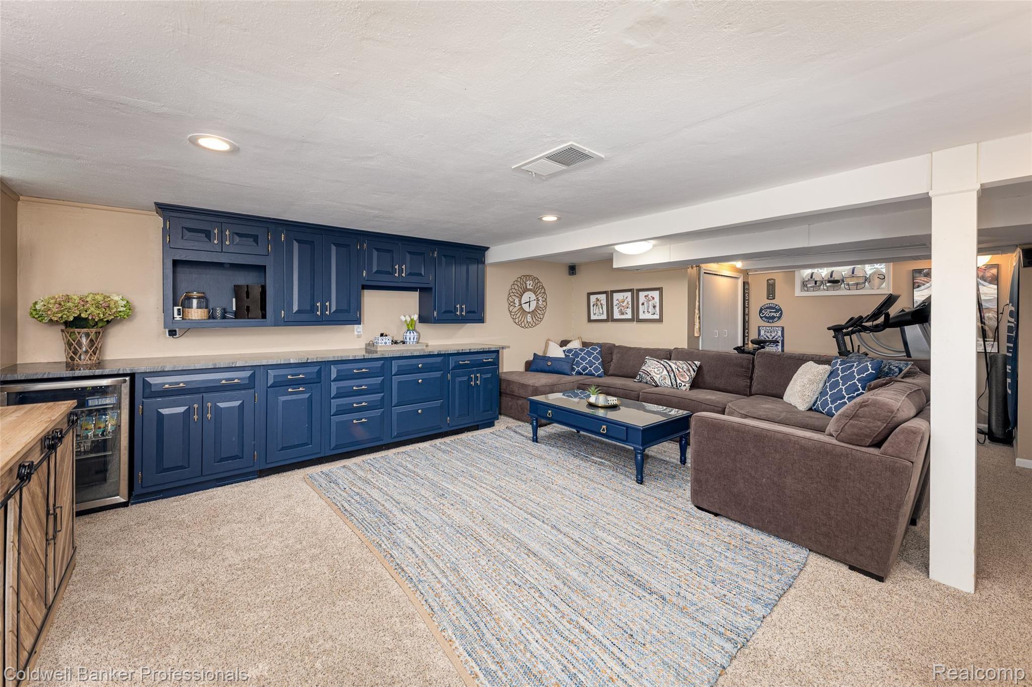 337 McMillan Road Grosse Pointe, MI 48236 - Photo 20 of 37 337 McMillan (4 of 48).jpg