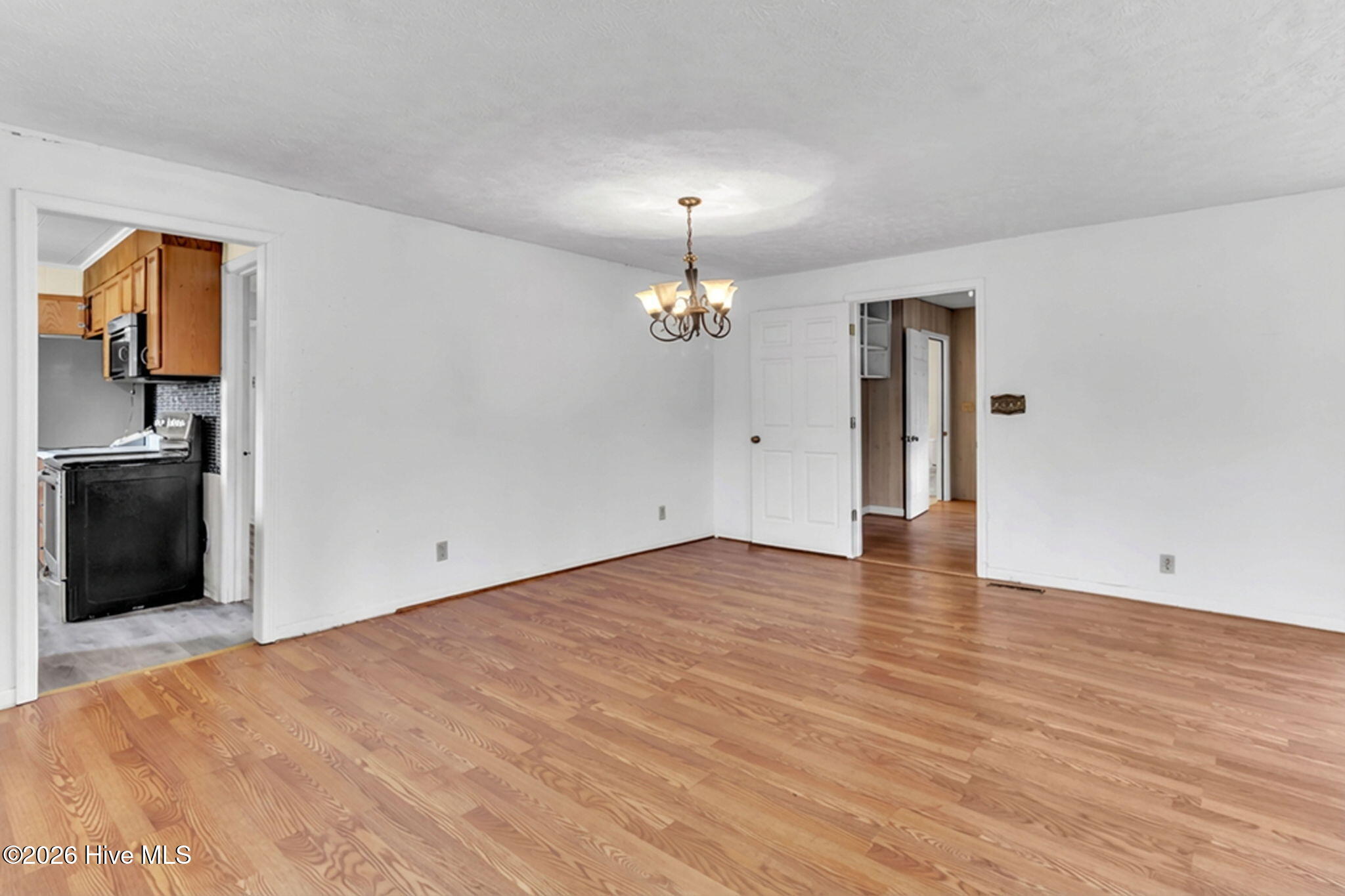 6987 Albert Street Elizabethtown, NC 28337 - Photo 10 of 43 Dining Area