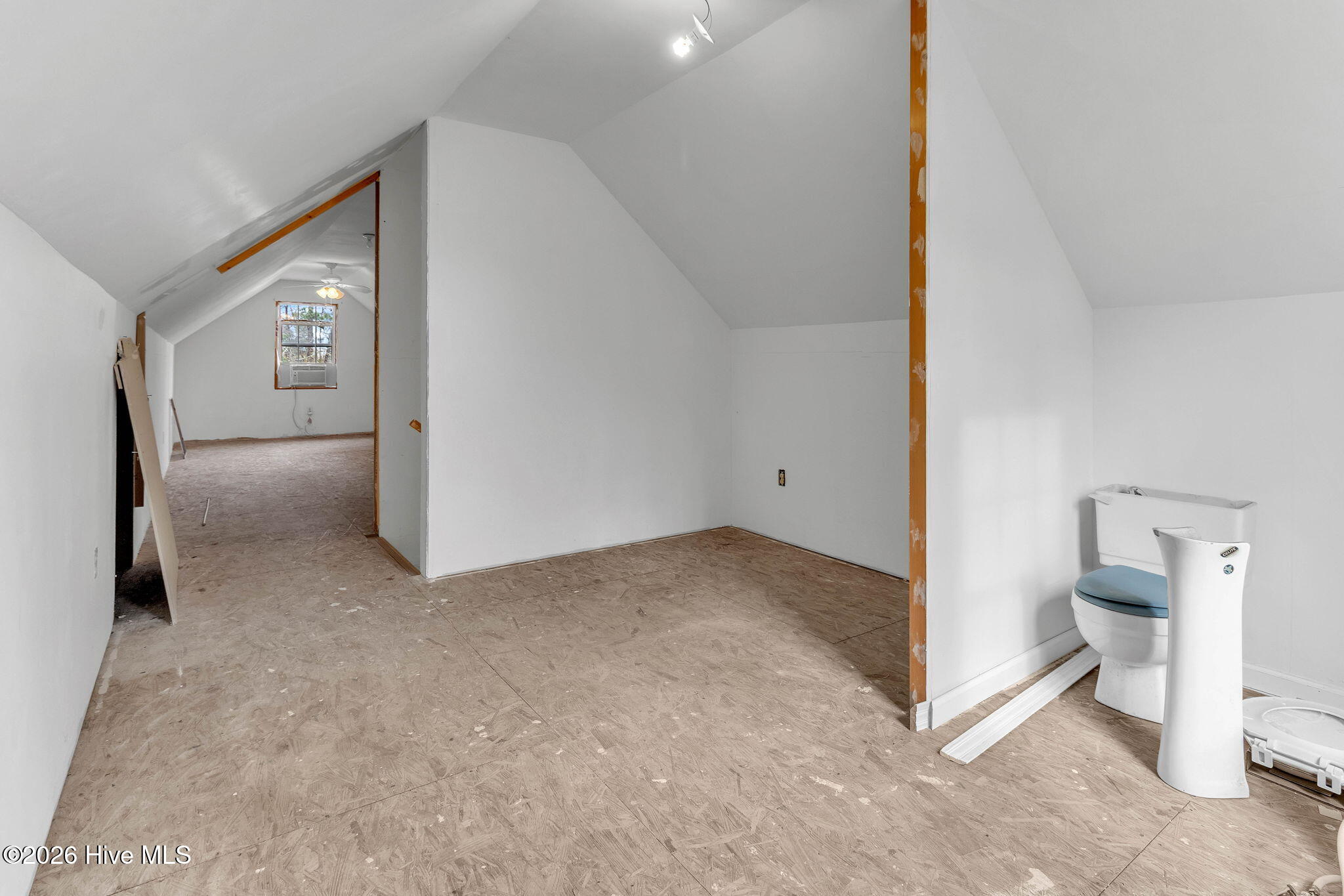 6987 Albert Street Elizabethtown, NC 28337 - Photo 35 of 44 Bonus Room