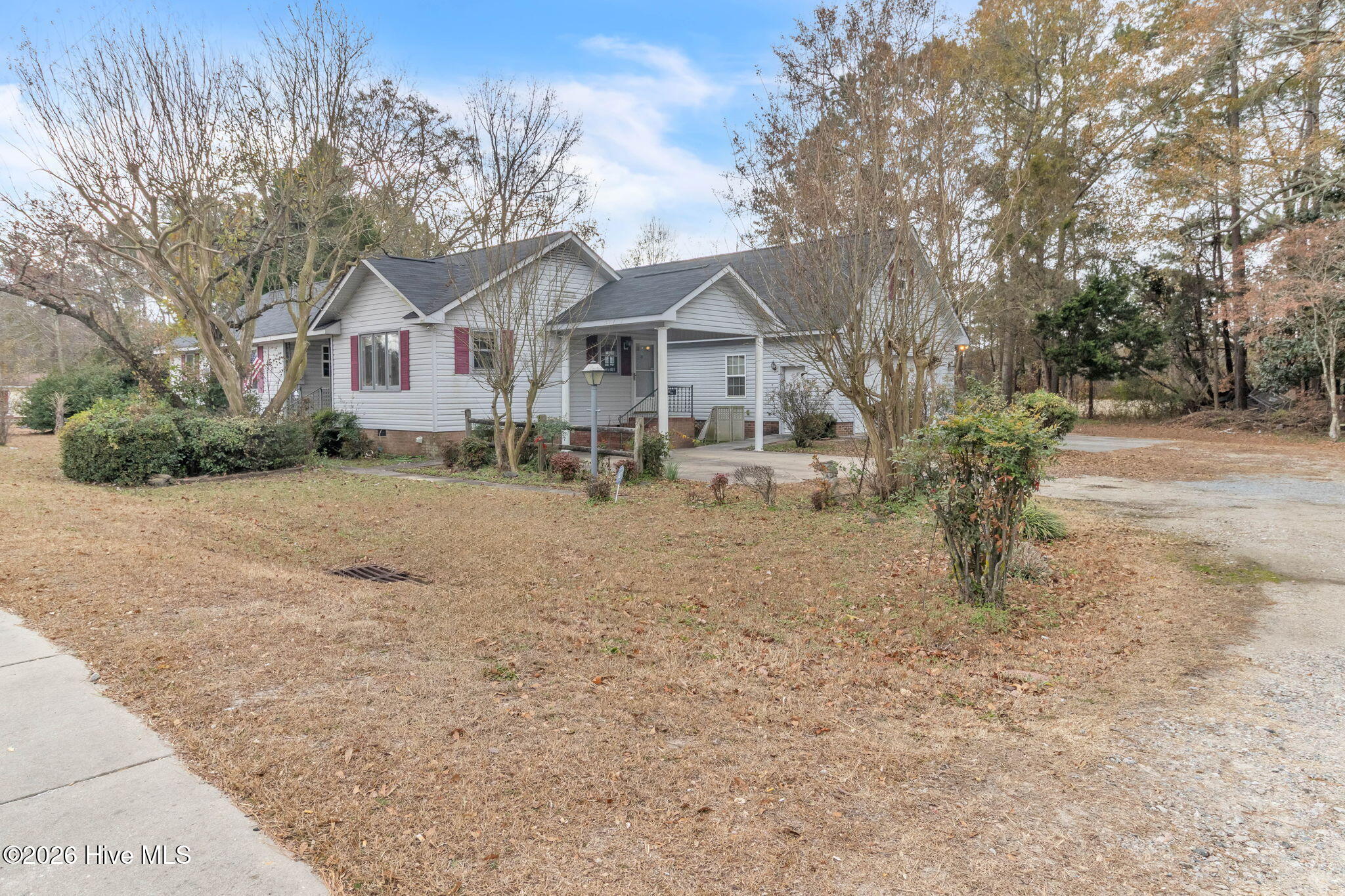 6987 Albert Street Elizabethtown, NC 28337 - Photo 38 of 43 Front/Side Home View