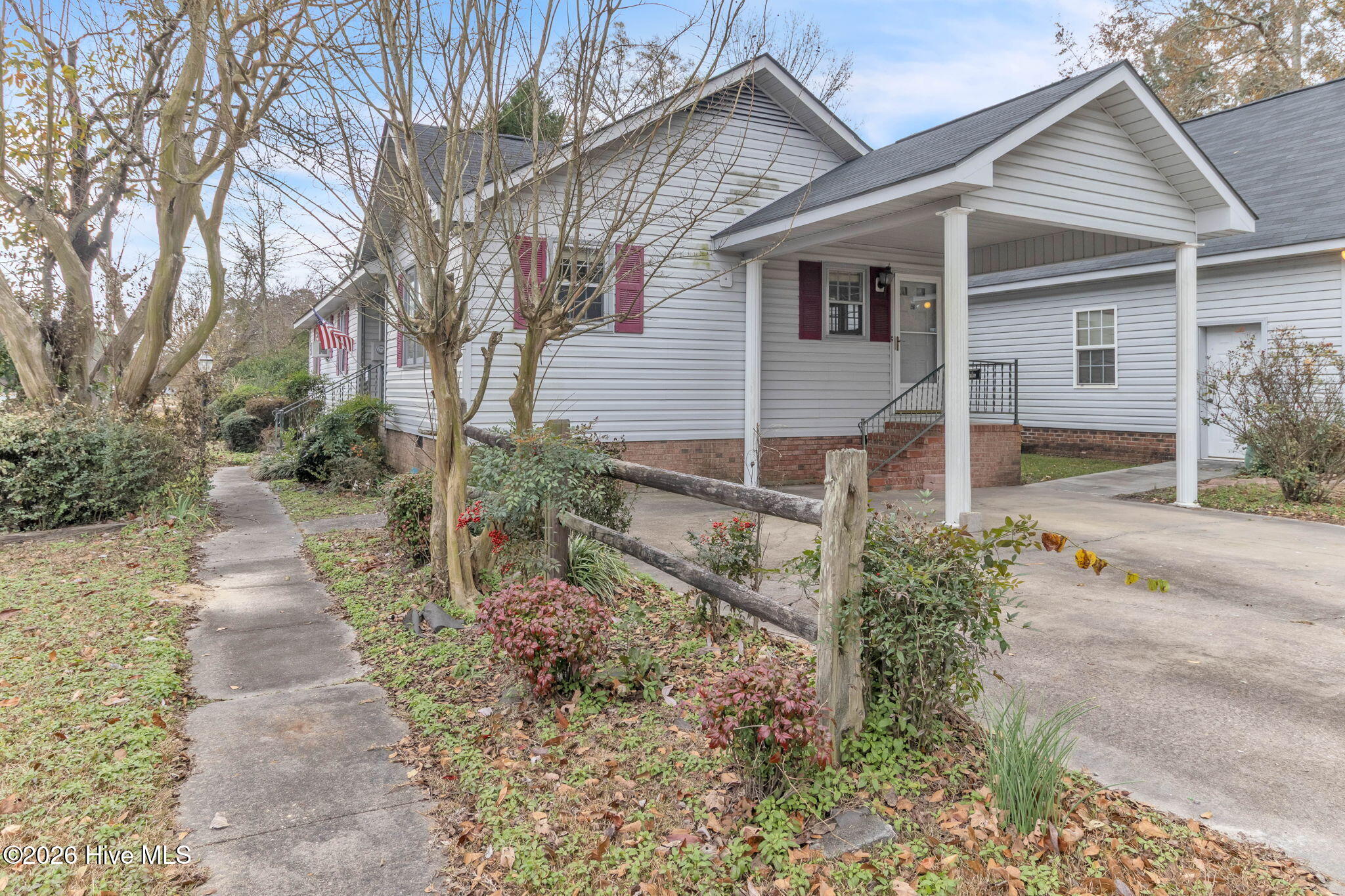 6987 Albert Street Elizabethtown, NC 28337 - Photo 7 of 44 Side Home View