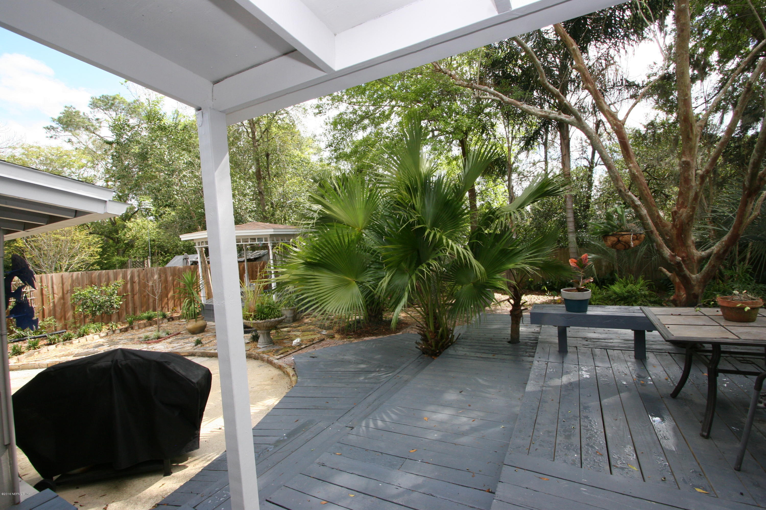 631 Matterhorn Road Jacksonville, FL 32216 - Photo 24 of 77 View of the backyard oasis