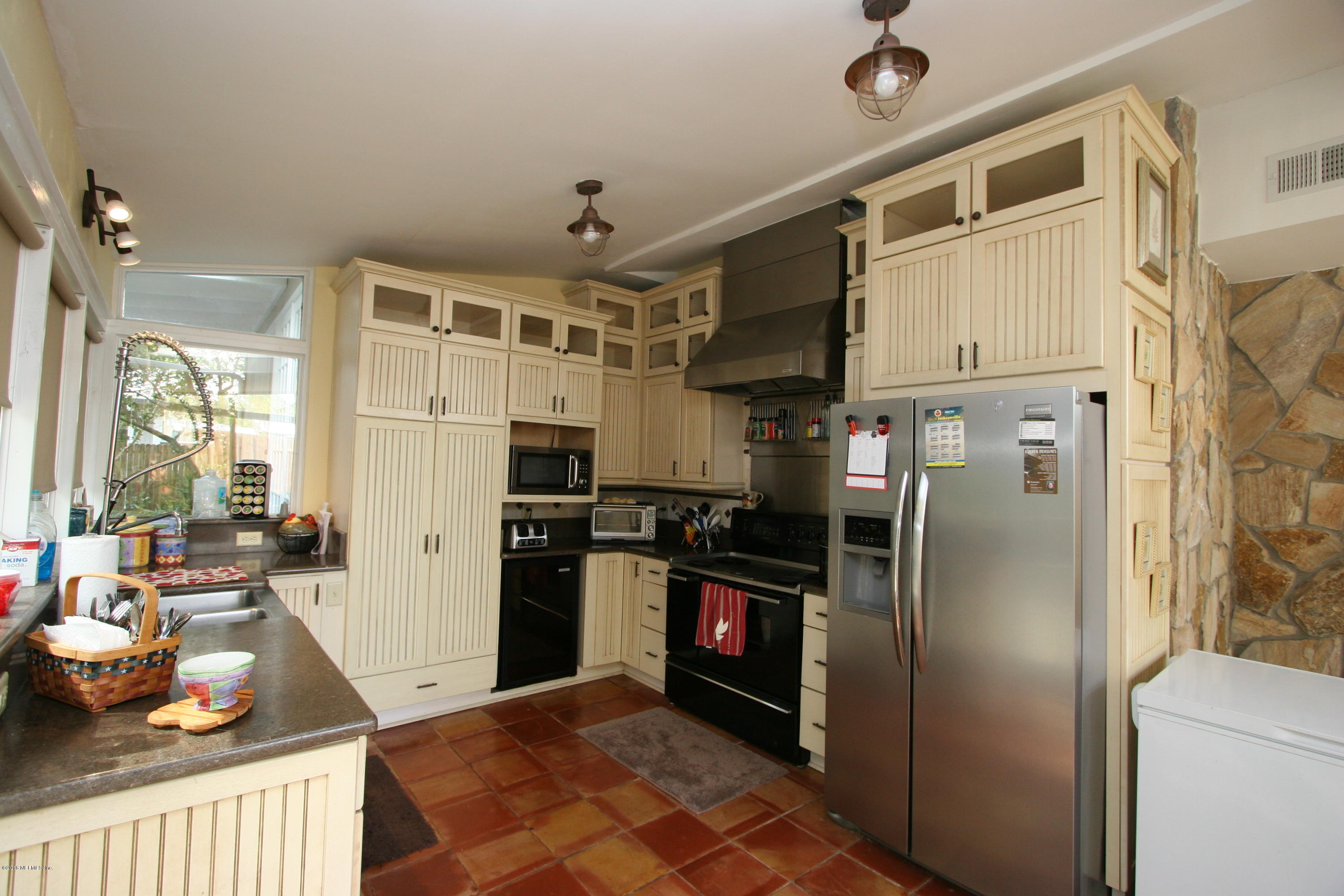 631 Matterhorn Road Jacksonville, FL 32216 - Photo 54 of 77 Kitchen