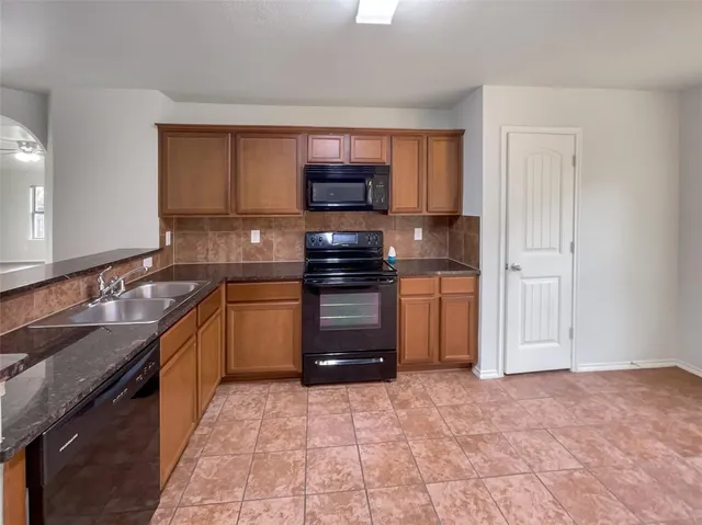 $291,000 | 2052 Fair Weather Drive, Lancaster, TX 75146