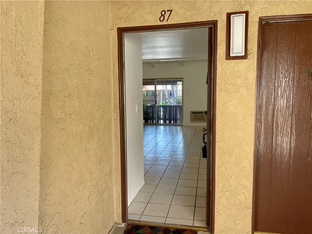 $1,950 | 1000 West MacArthur Boulevard, Unit 87, Santa Ana, CA 92707