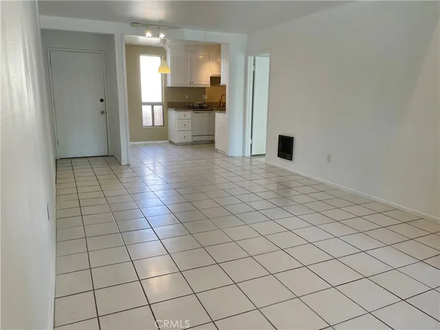 $1,950 | 1000 West MacArthur Boulevard, Unit 87, Santa Ana, CA 92707