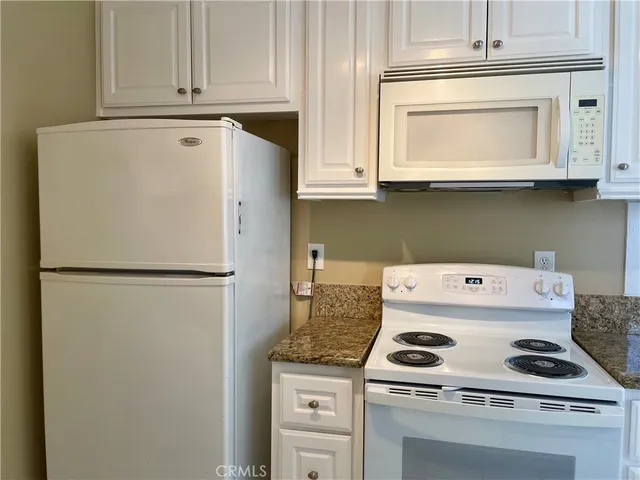 $1,950 | 1000 West MacArthur Boulevard, Unit 87, Santa Ana, CA 92707