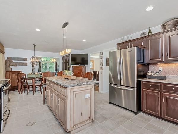 36 Field Road Medway, MA 02053 - Photo 9 of 34 Gallery Image 9