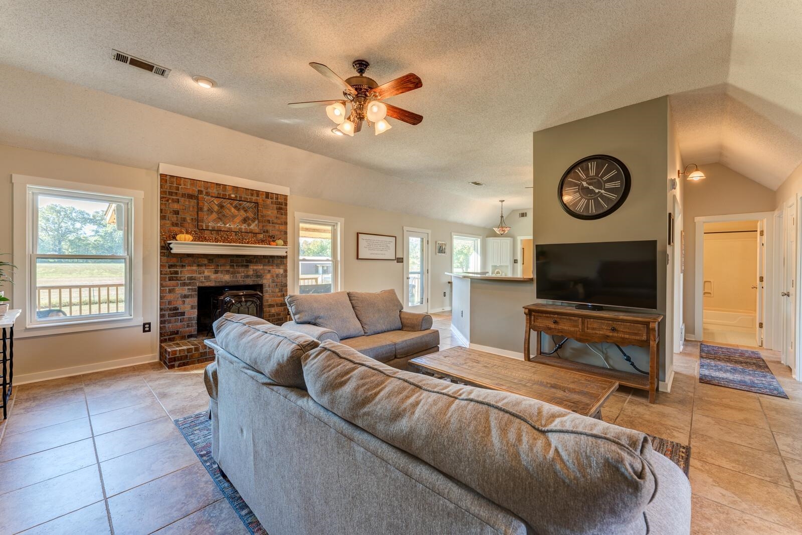 3925 Kerr Road Millington, TN 38053 - Photo 9 of 24 Gallery Image 9