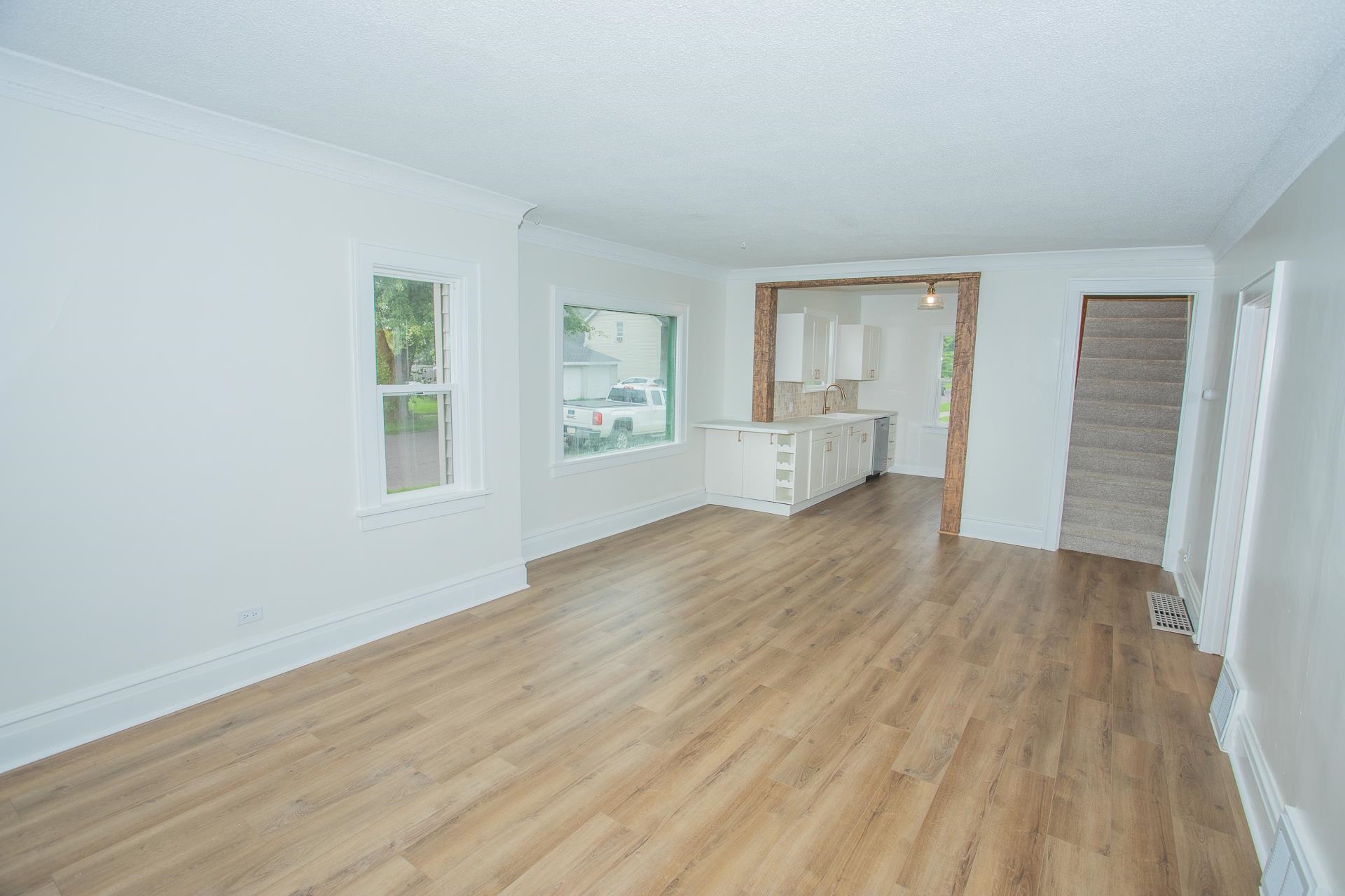 1923 North 28th Street Superior, WI 54880 - Photo 5 of 23 Living Room