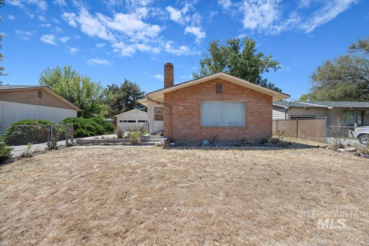537 Monroe Street Twin Falls, ID 83301 - Photo 2 of 43