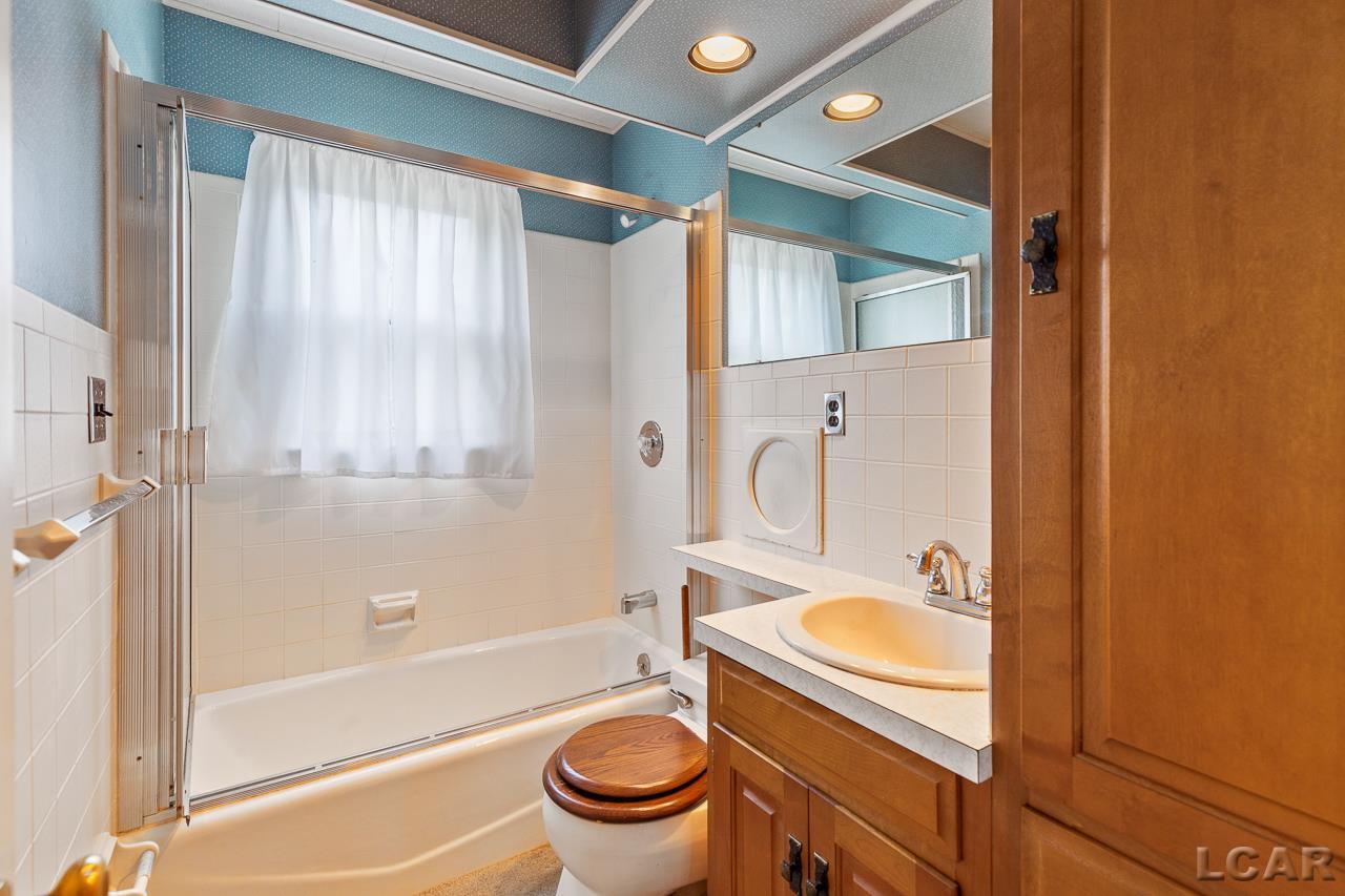 2088 West Cadmus Road Adrian, MI 49221 - Photo 31 of 38 50015031-30.JPG
