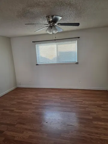 $910,000 | 521 West Ashlan Avenue, Clovis, CA 93612