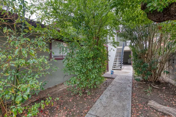 $910,000 | 521 West Ashlan Avenue, Clovis, CA 93612