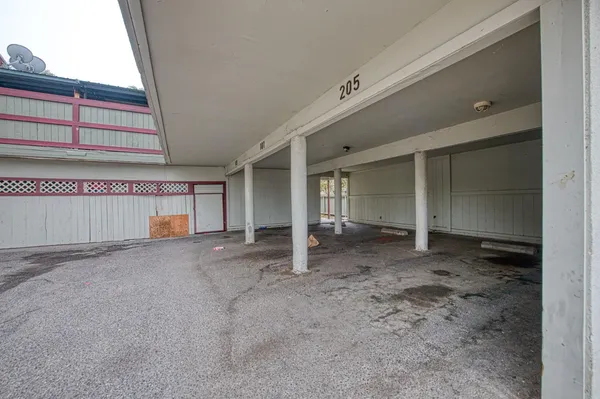 $910,000 | 521 West Ashlan Avenue, Clovis, CA 93612