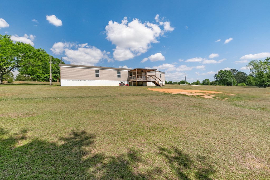 1048 Hubbard Road Newton, AL 36352 - Photo 5 of 39
