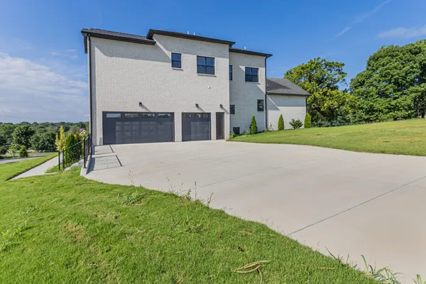 $949,000 | 2205 Kayla Drive, Goodlettsville, TN 37072