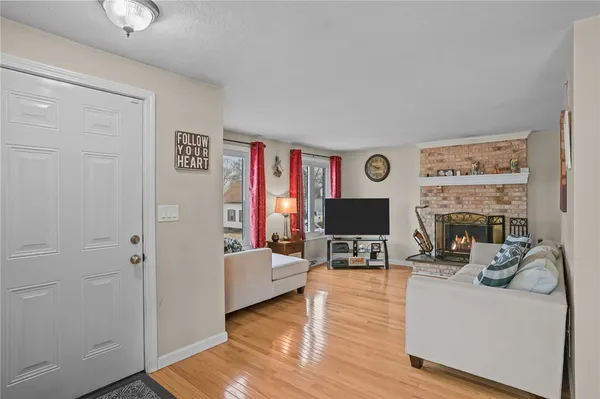$329,900 | 52 Hawthorne Street, Unit 7, North Providence, RI 02904