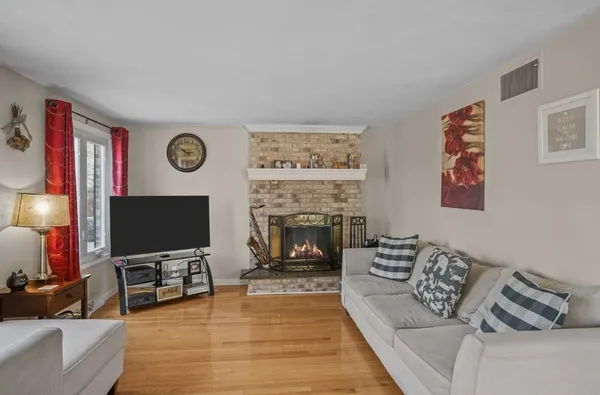 $329,900 | 52 Hawthorne Street, Unit 7, North Providence, RI 02904